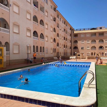 Amazing 2-Bedrooms Apartment With Pool Torrevieja Center 外观 照片